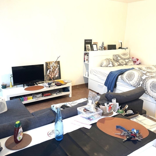  Annonces SURESNES : Appartement | ISSY-LES-MOULINEAUX (92130) | 31 m2 | 1 036 € 