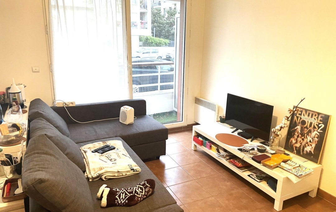 Annonces SURESNES : Appartement | ISSY-LES-MOULINEAUX (92130) | 31 m2 | 1 036 € 